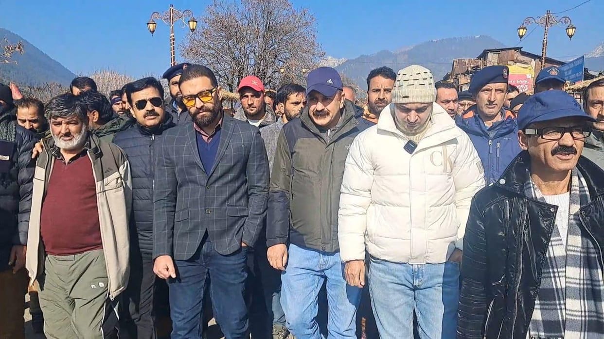 Pehlgam, Winter Festival, Tourist Reached
