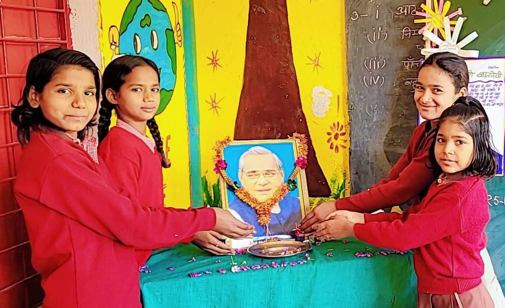 Simran first in poster competition