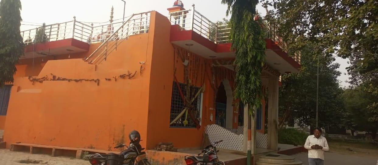 Guwani has a rich culture; the village was founded 500 years ago by four brothers who came from Rajasthan.