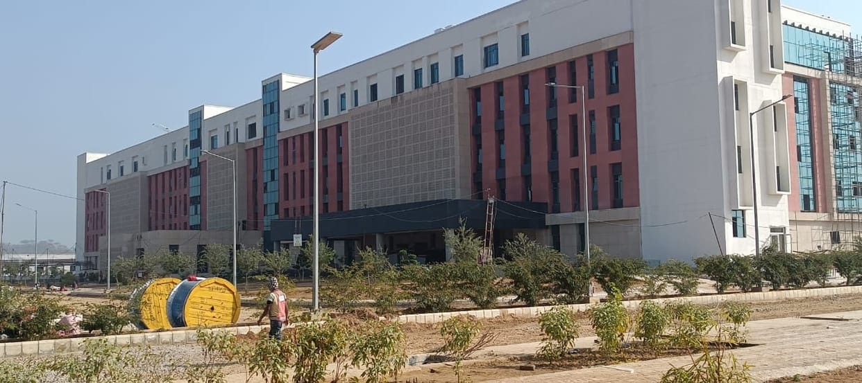The 200-bed hospital will be completed in 2026.