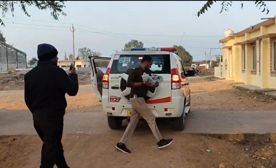 जन्म लेते ही नवजात को पुलिया के नीचे फेंका, SNCU में भर्ती।