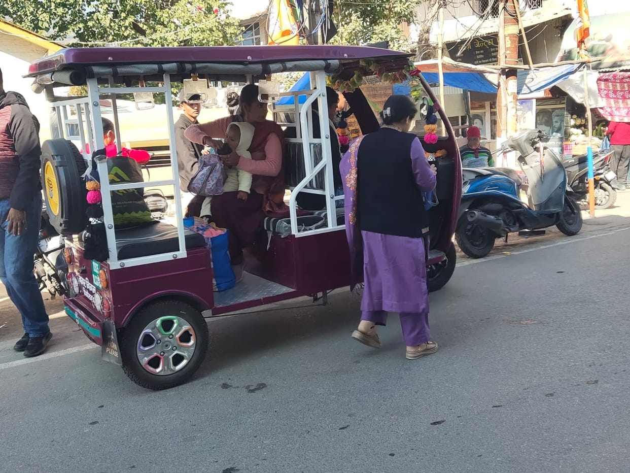 E-rickshaws gasping on the climb, questions raised on the plan