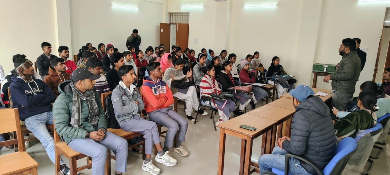 Medical experts made students aware of first aid