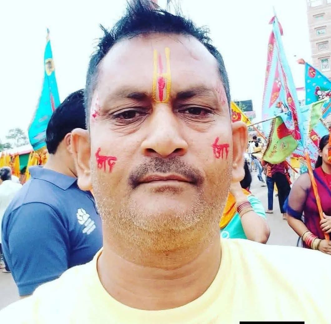 A snacks shopkeeper was shot dead in the head and stomach over a dispute of Rs 200.