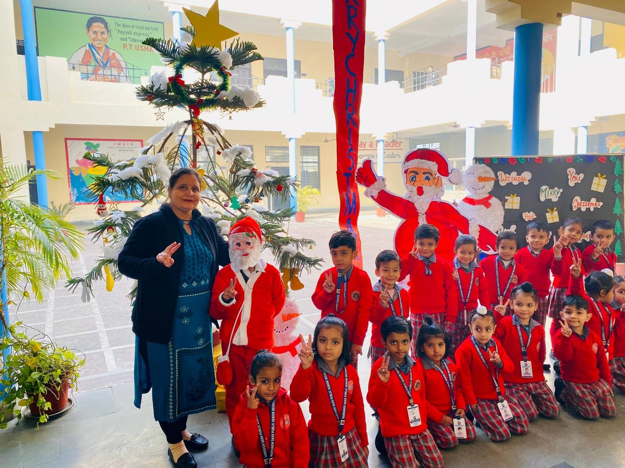 Dressed as Santa, students distributed chocolates and toffees.
