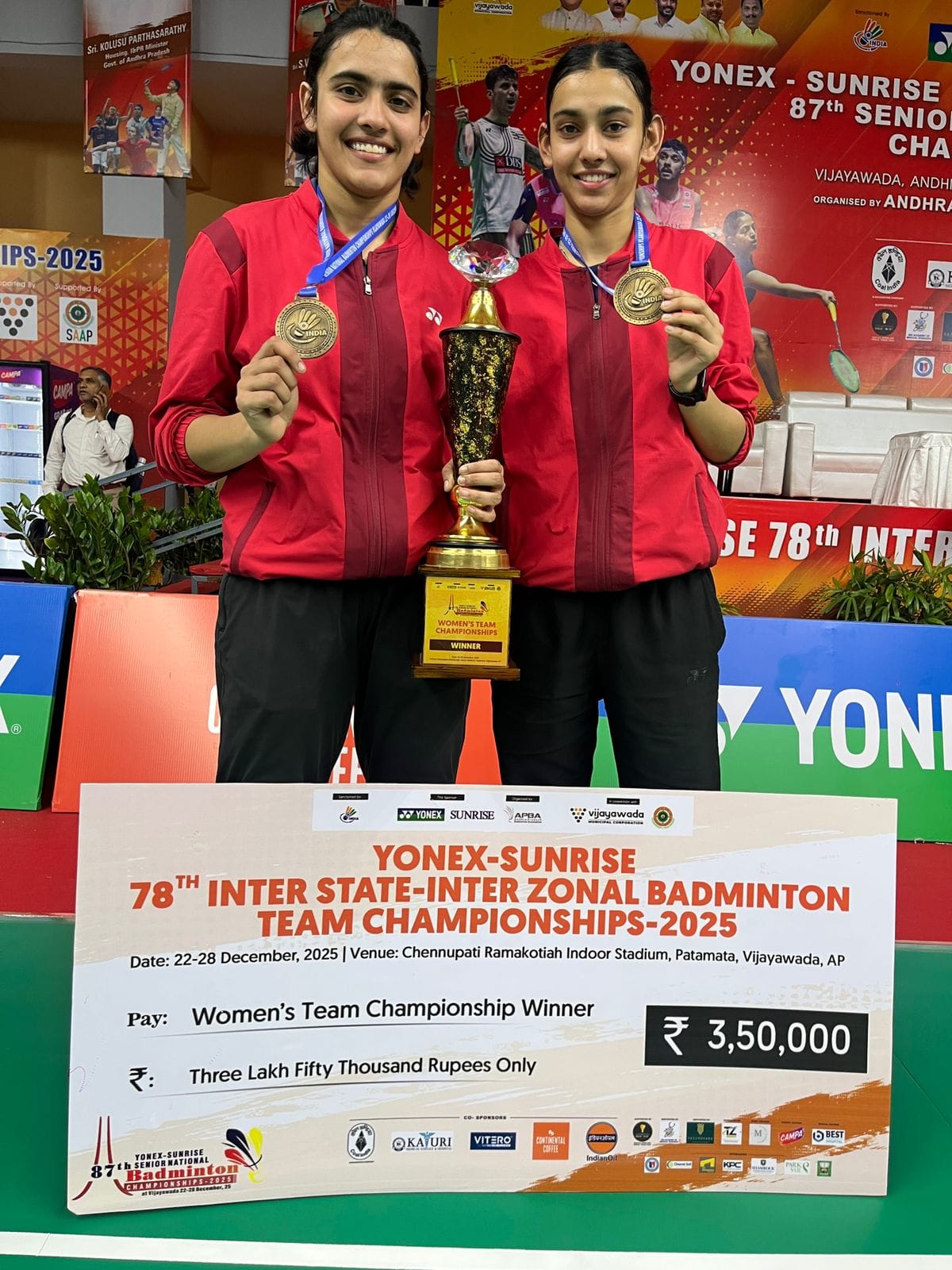 Tanu and Ishu won gold medals in the National Badminton Championship.