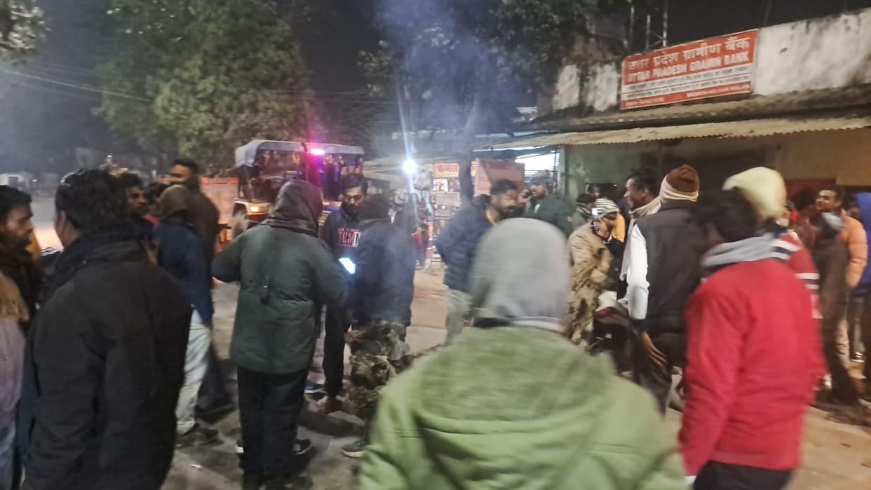 Angry council members and residents blocked the Rudauli-Durgjot road after the bonfire was not lit.
