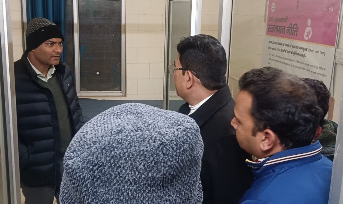 The DM inspected the sub-district hospital and reviewed the arrangements.