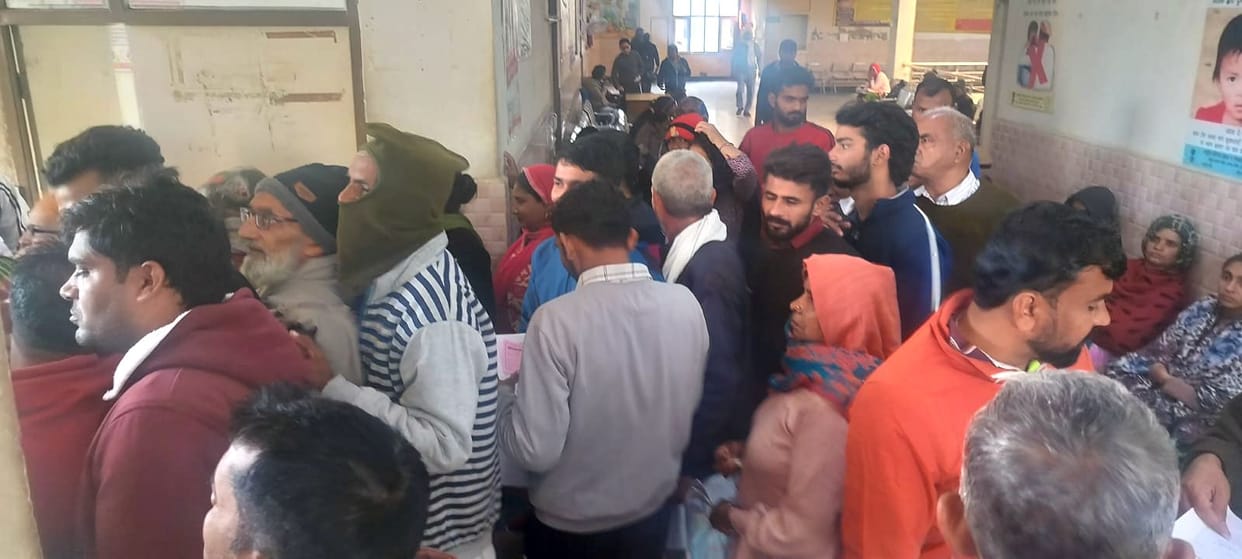 The token system outside the physician's room was shut down, causing inconvenience for patients.