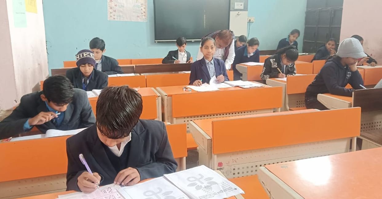 3,727 students appeared for the Mission Buniyad Level-1 exam at 13 centers.