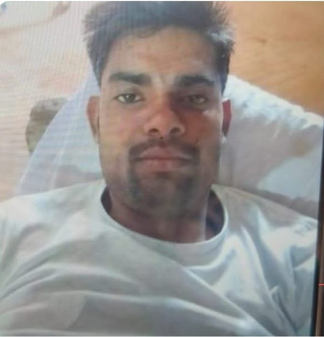 Family members adamant on not performing last rites of e-rickshaw driver