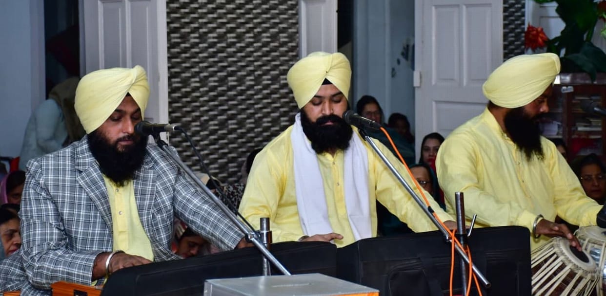 Guru Gobind Singh's birth anniversary celebrated with reverence