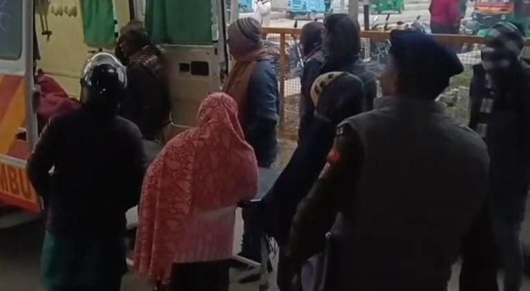 Muzaffarpur Bihar news : old man burnt while heating heater undergoing treatment in critical condition