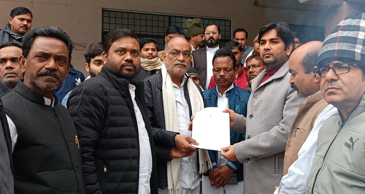 Congress members submitted a memorandum regarding demands for public welfare.