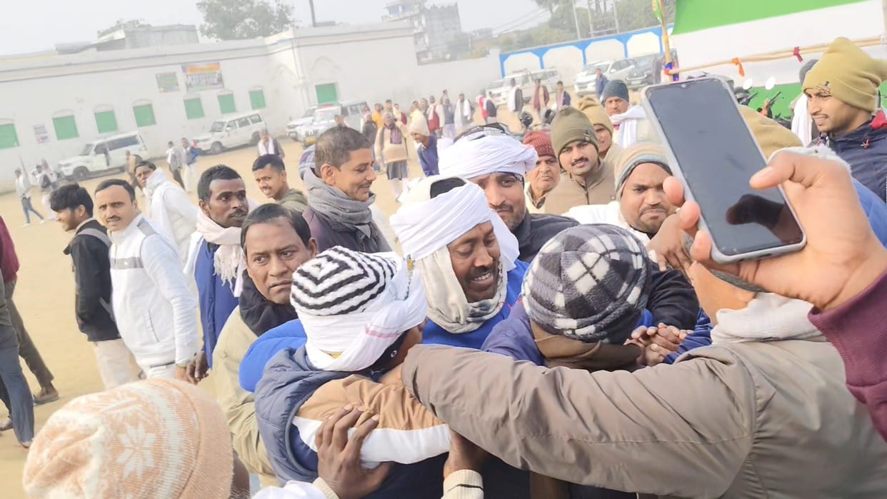 Nalanda news Chaos erupts at JDU workers' conference in Nalanda,