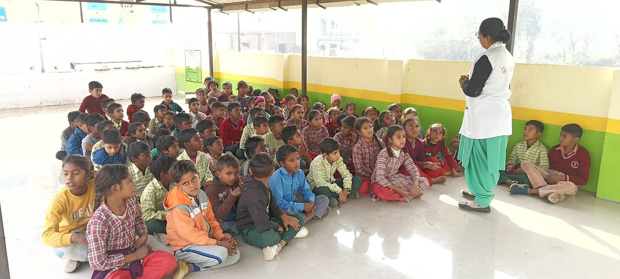 Teach children about hygiene and nutrition in Nikkuwal-Nanowal schools