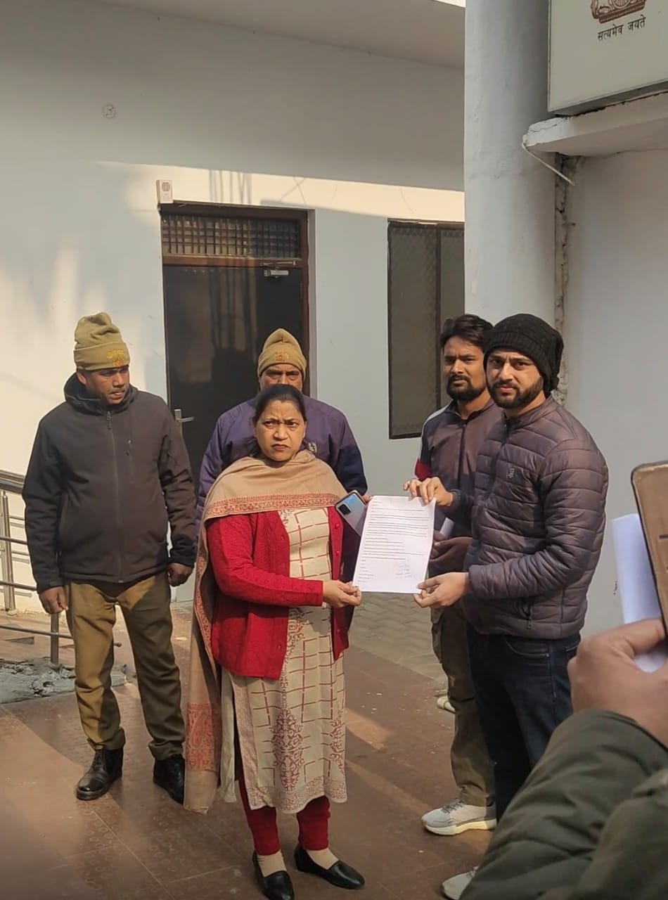 Opposition expressed against holding of ABVP's Kashi Province convention in the university campus