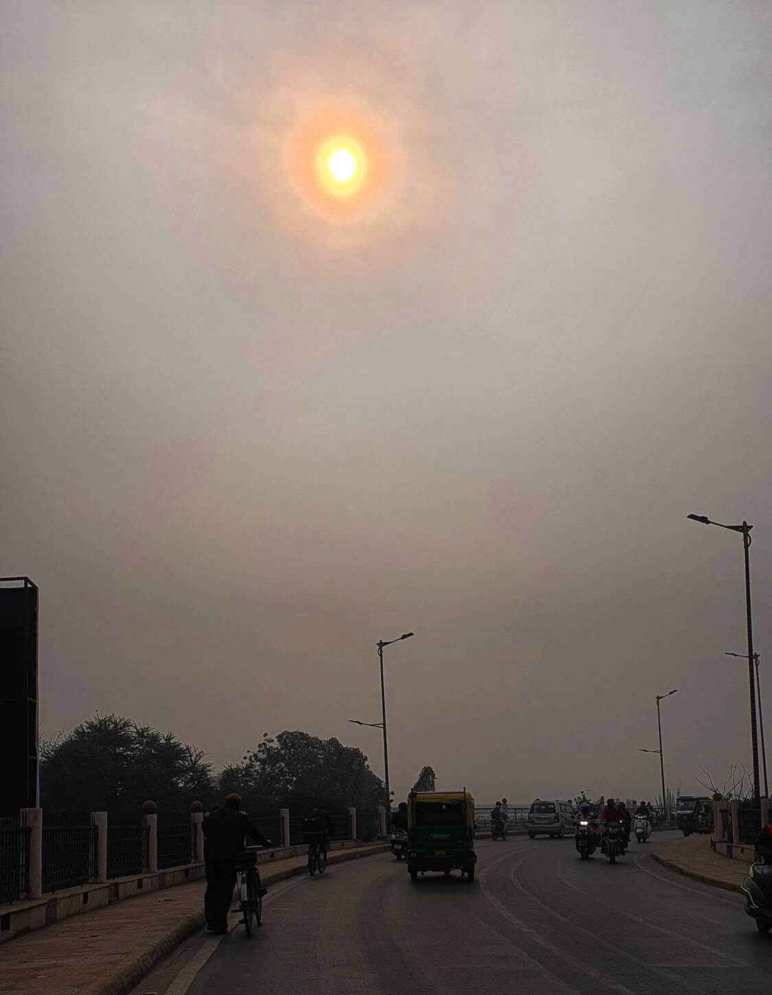 The district will remain cloudy today, and a drop in temperature is expected.The district will remain cloudy today, and a drop in temperature is expected.