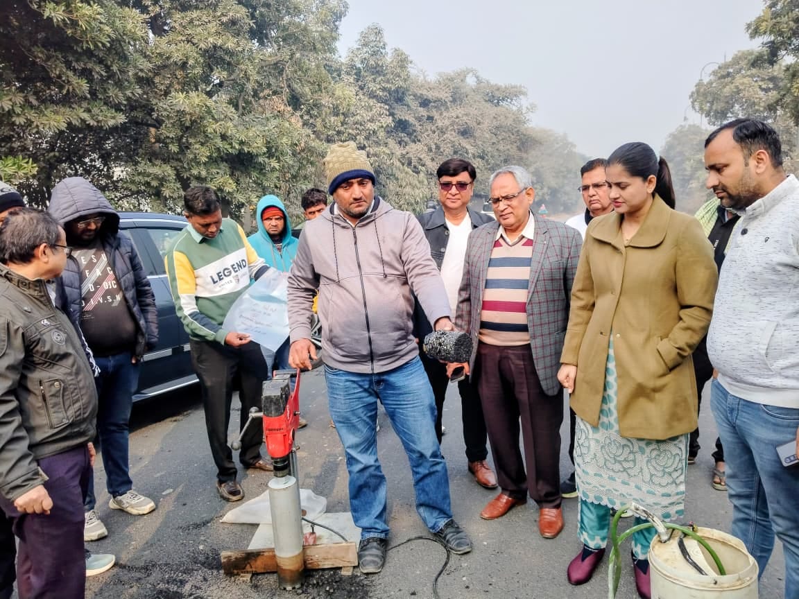 Entrepreneurs allege use of substandard materials in bypass road construction; Mayor orders samples collected from Shri Ram Lab