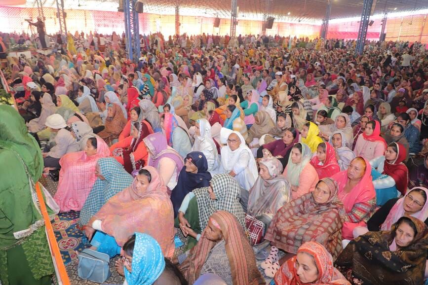 Adopt the things you hear in satsang in your life: Baba Brahmadas