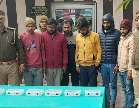 Six suspects arrested for robbing the house of a retired engineer