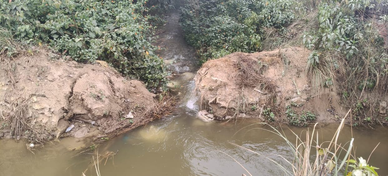 The Horaisa Minor canal was breached, and the water reached the Ganges River through a drain