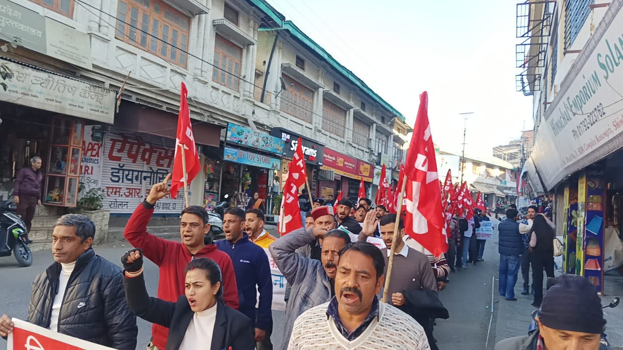 108 and 102 employees protest at Mall Road, raise slogans against company managers