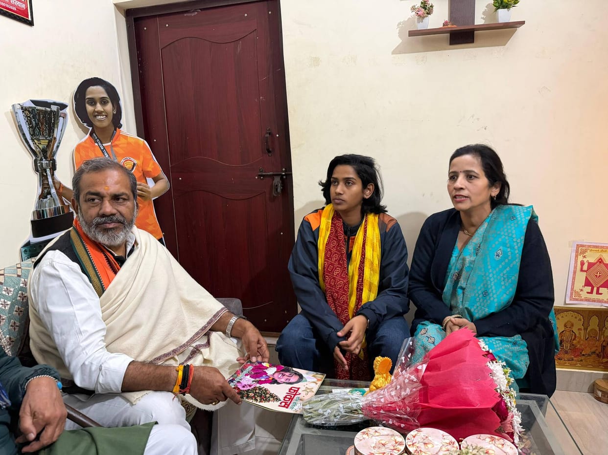 Sunil Bharala congratulates Ishika Sharma