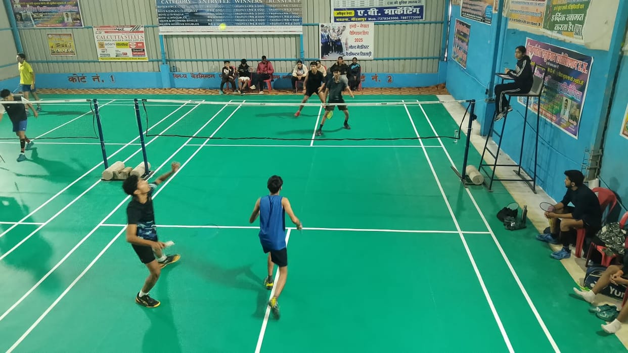 Badminton: Shivang of Saharanpur and Utkarsh of Lucknow won their matches
