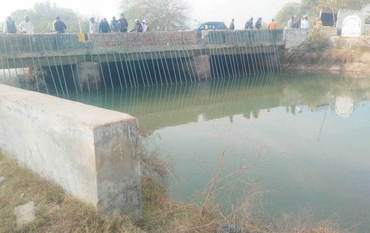 Man feared to have fallen into canal, search underway