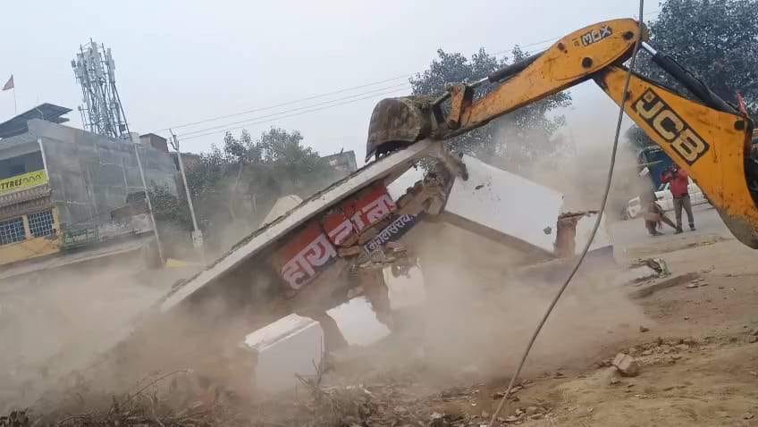 21-year-old police picket demolished for road widening
