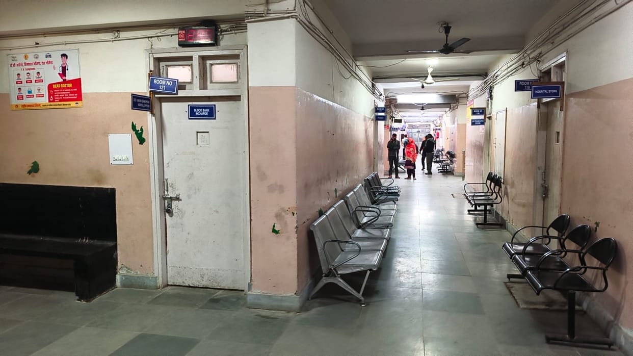 The elderly patient asked, "Brother, for how many days will the strike last?" The worker said, "I don't know."