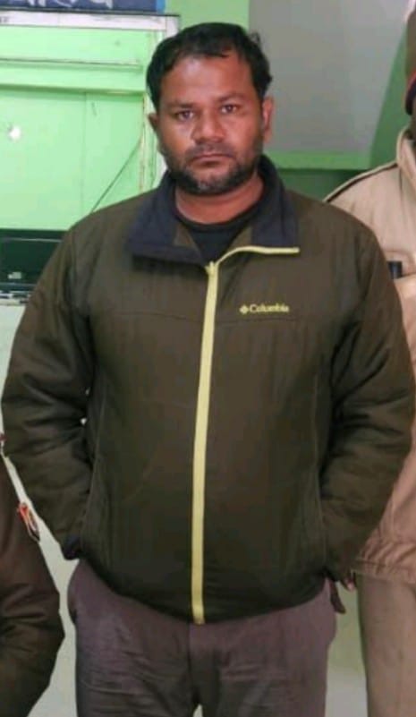 mainpuri news gangster arrested