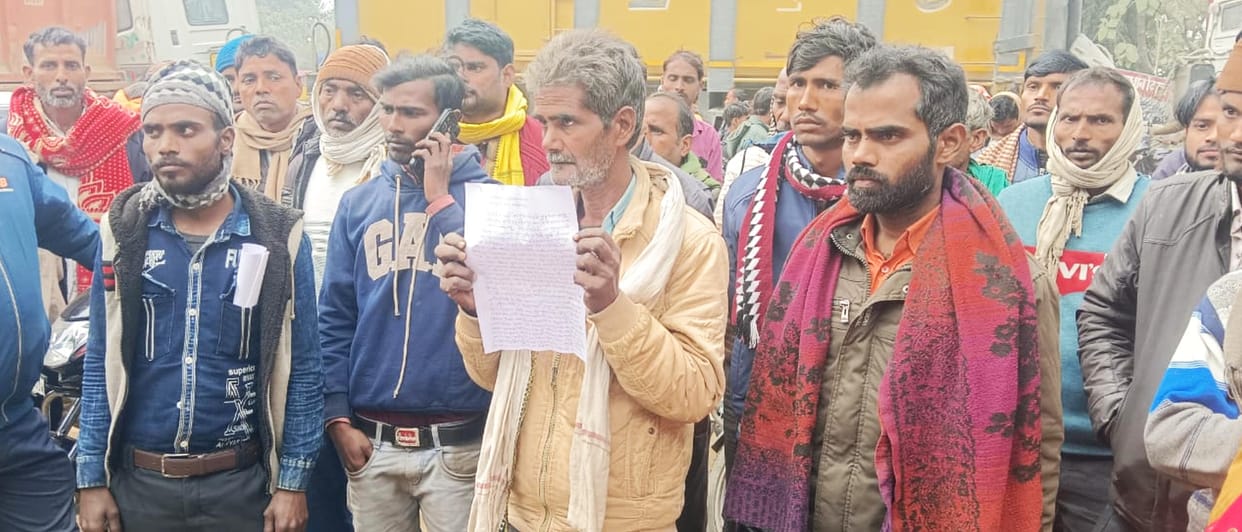 Family halts funeral as no FIR is filed for murder
