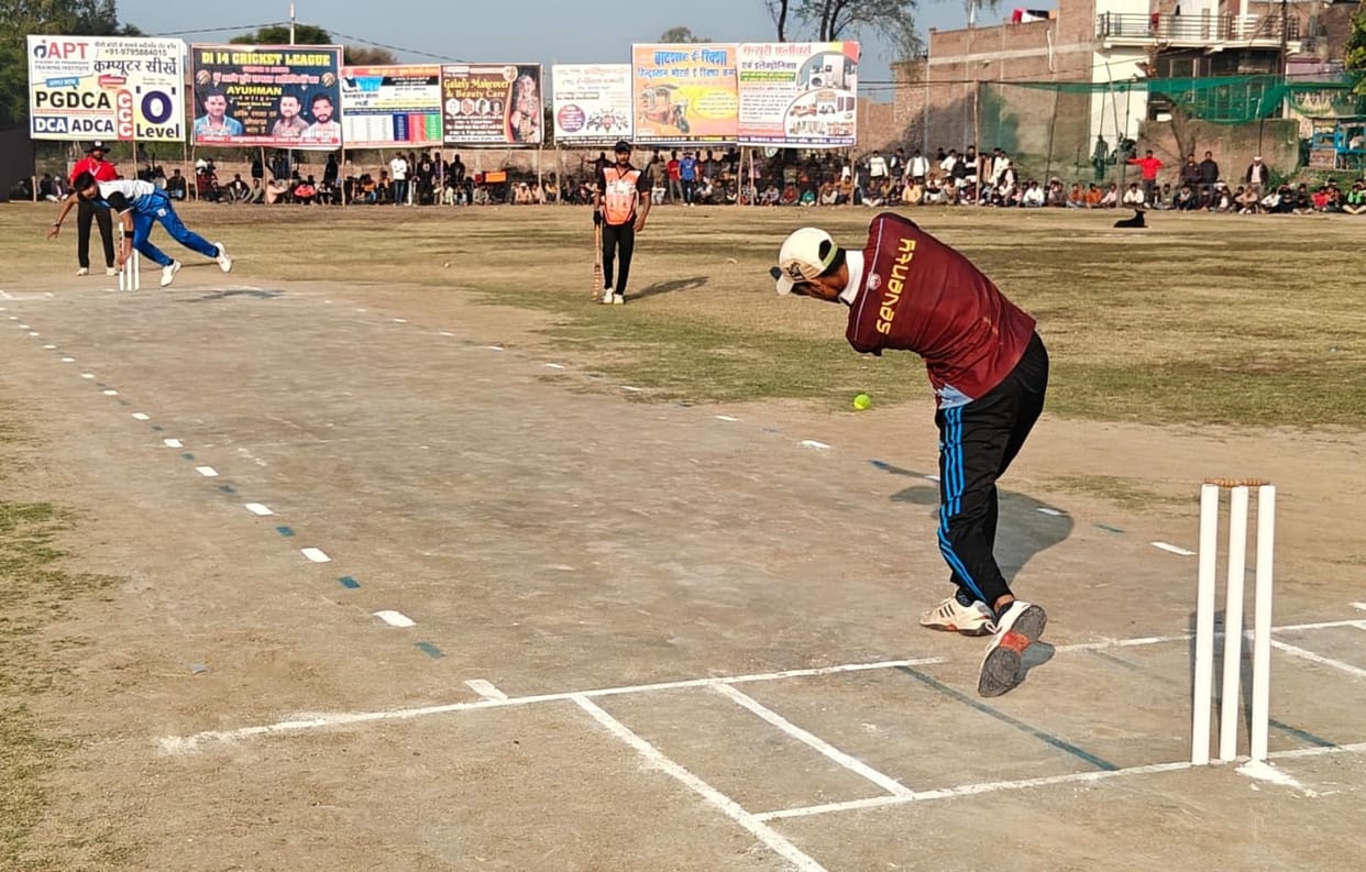 Orai defeated Jalaun, Padri defeated Lahar to win the match.