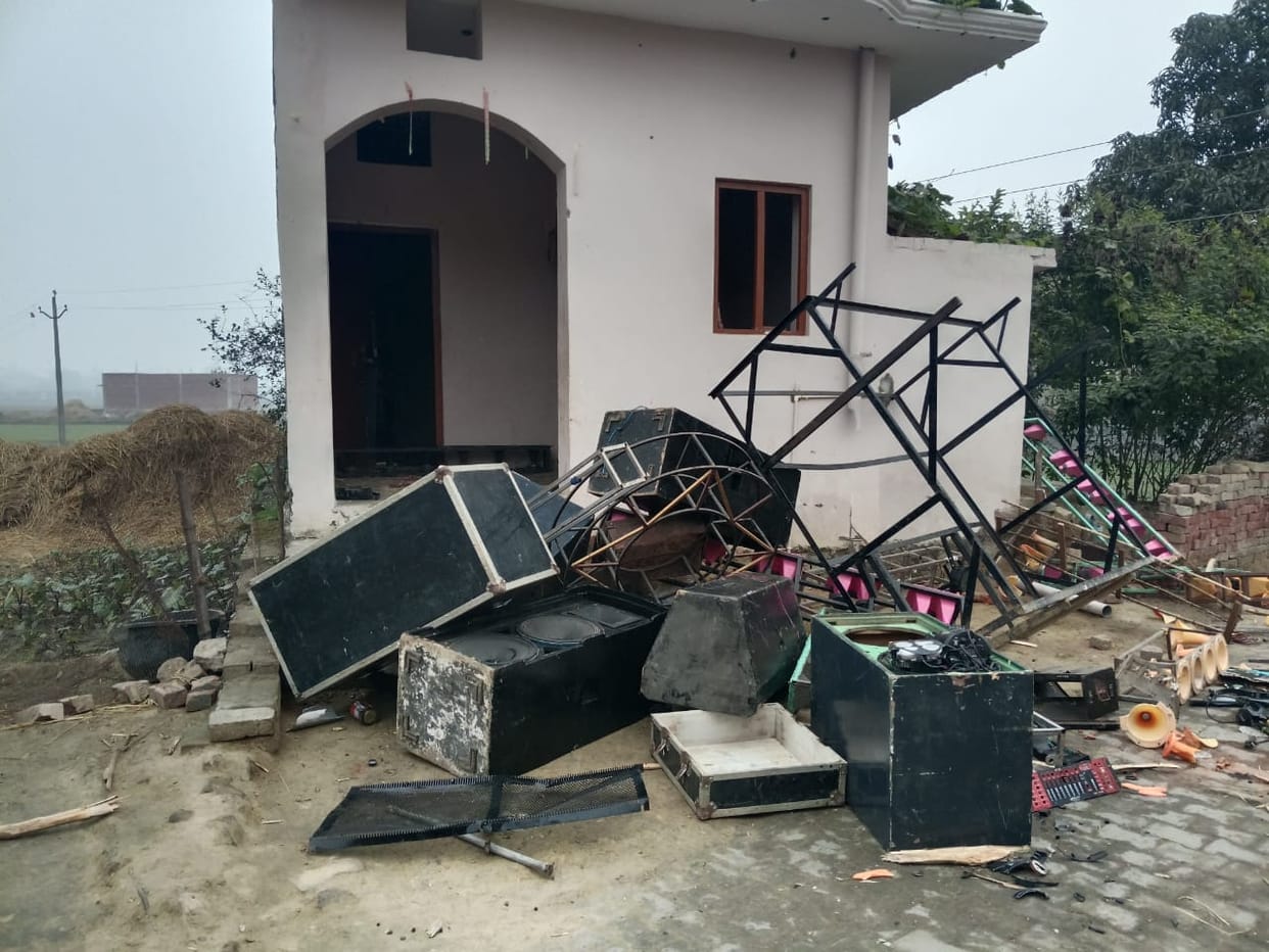 The houses and shops of the accused were vandalized; three police officers, including a sub-inspector, have been suspended.