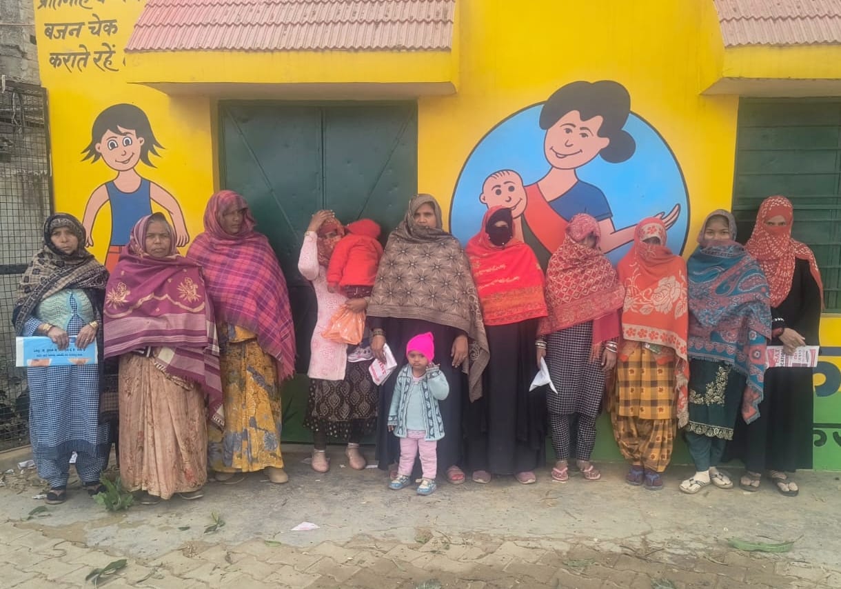 Angry women create ruckus due to lack of nutrition