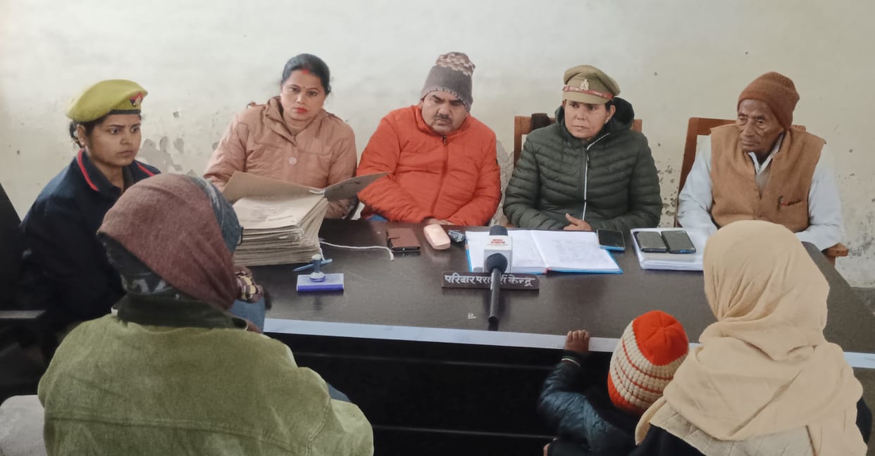 Two couples reached the counseling center and told their condition