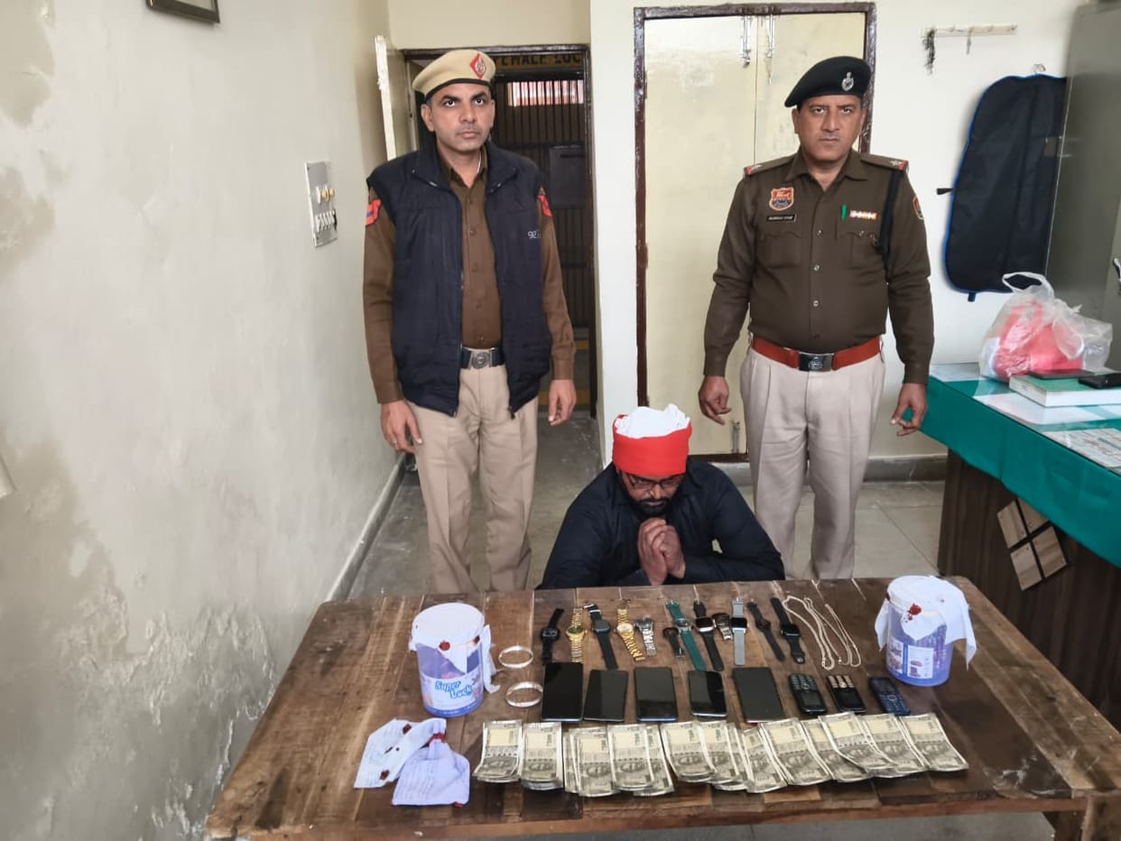 Raid at home, 27,500 fake notes seized