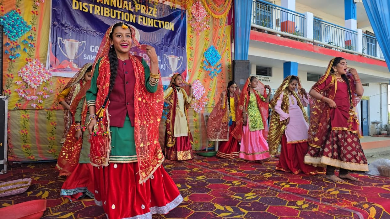 Shilpa Shimla Waliye... students applauded her performance.