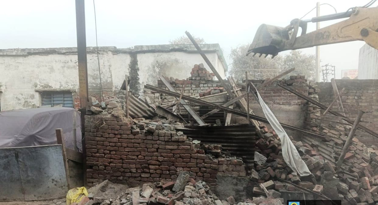 Illegal construction demolished under the guise of Christmas fair