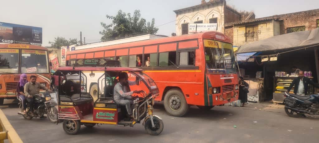 The colour matches the roadways bus, passengers are confused after seeing the bag in the conductor's hand.