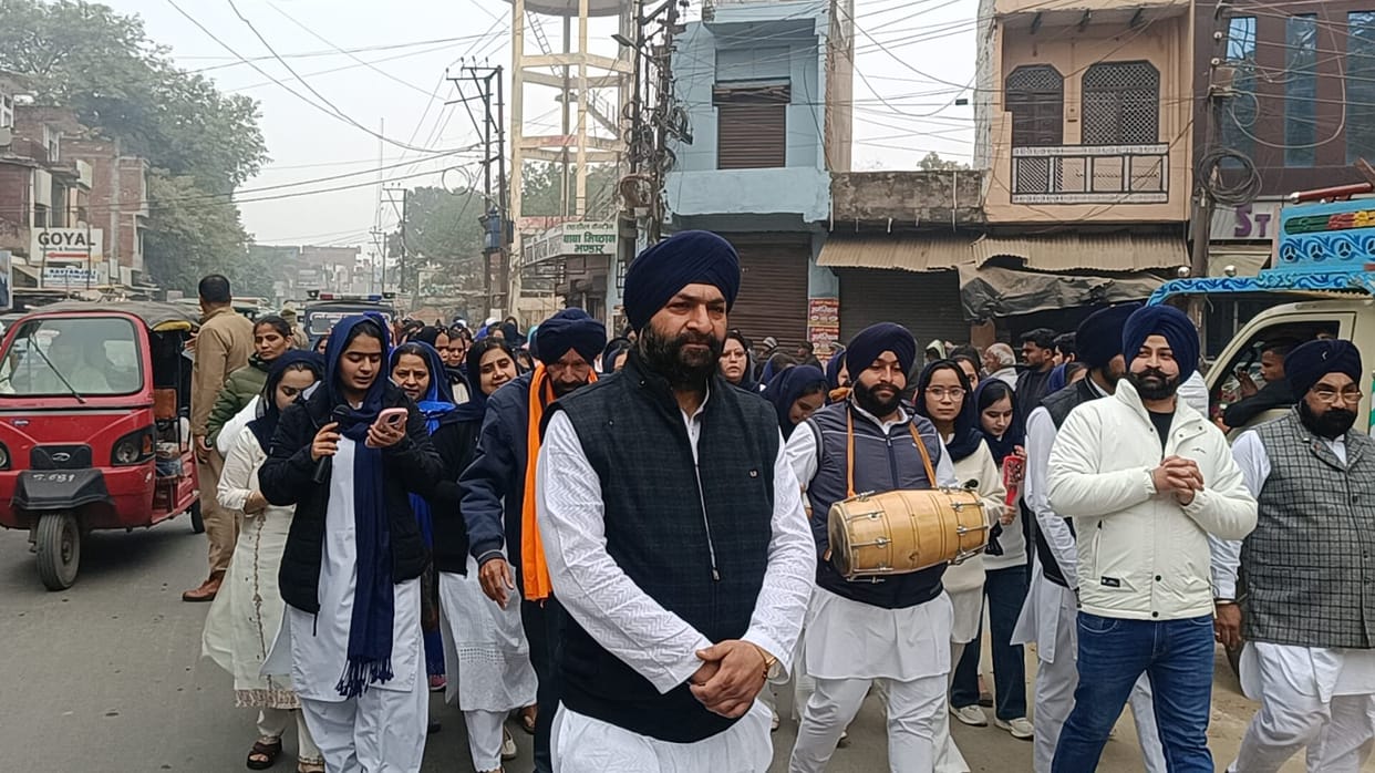 Paid homage to the Sahibzadas of Guru Gobind Singh by taking out a morning procession