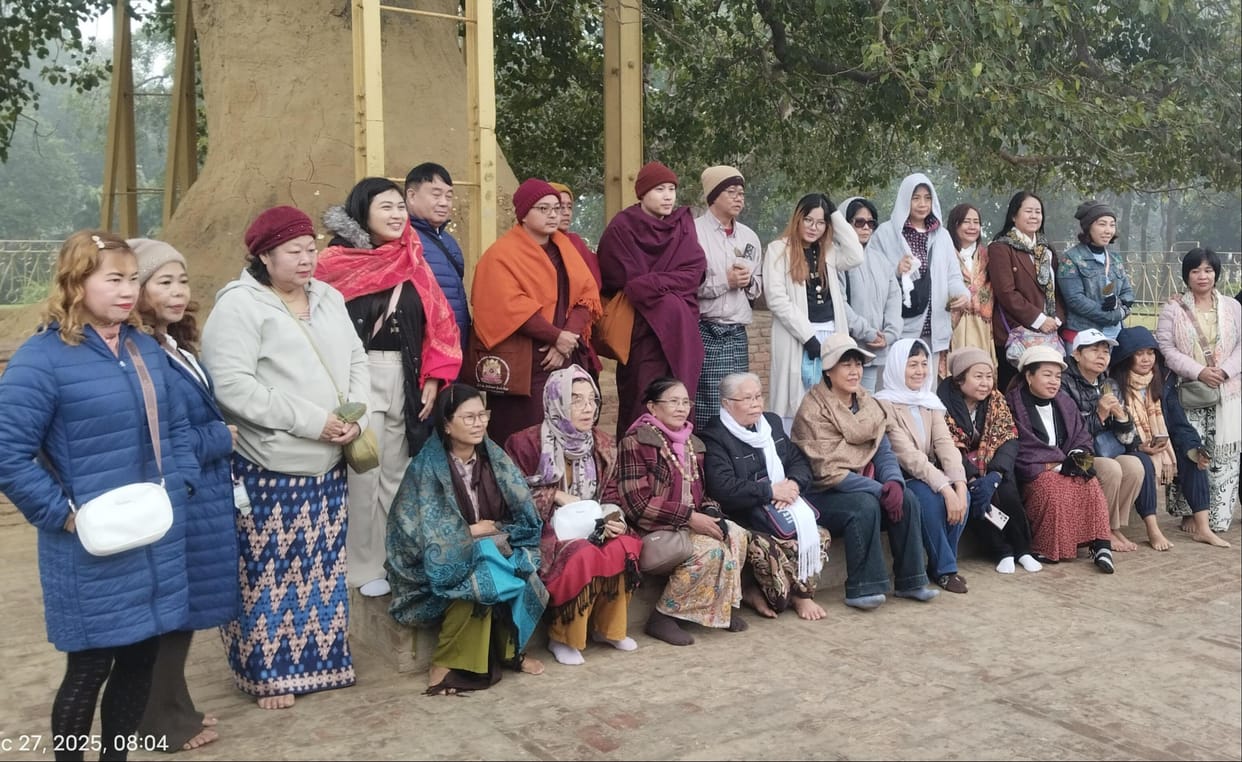 Followers worshiped in Jetavan