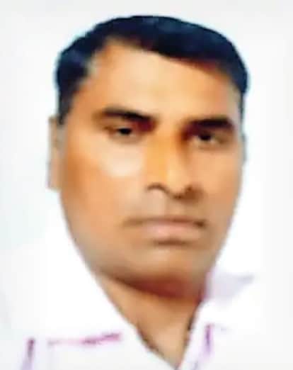 A car accident injured a husband, wife, and daughter; the father died