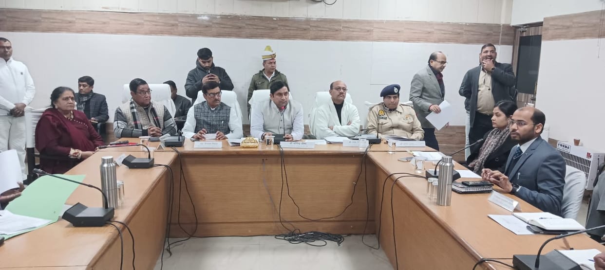 Four-wheelers should not be parked on the roadside, eligible people should get the benefits of the schemes: Somendra Tomar