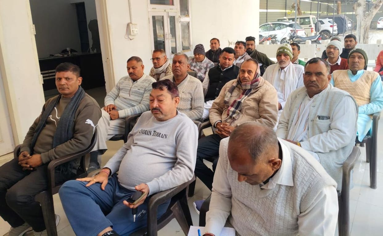 The meeting included discussions on the demands and problems of the employees.