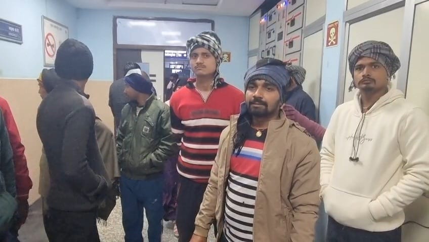 आग तापने के दौरान झुलसी महिला