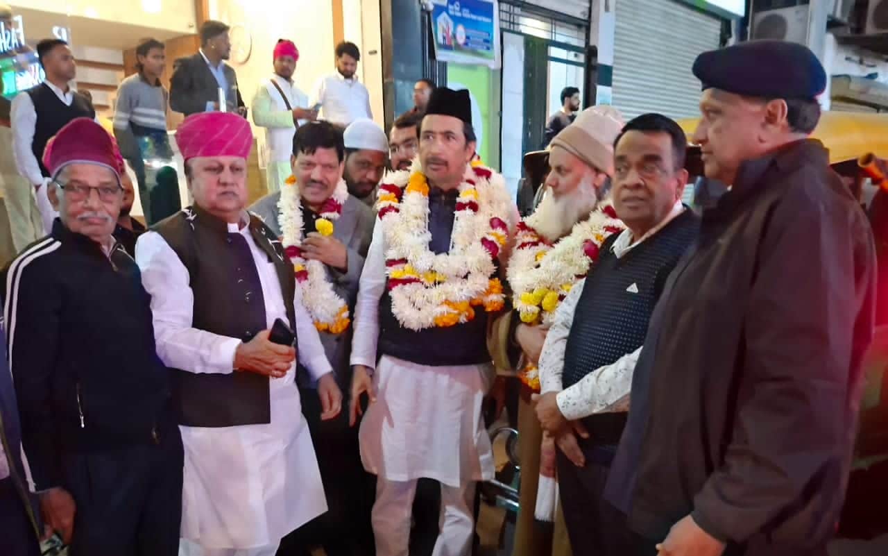 अजमेर पहुंचे गुलाम अहमद मीर