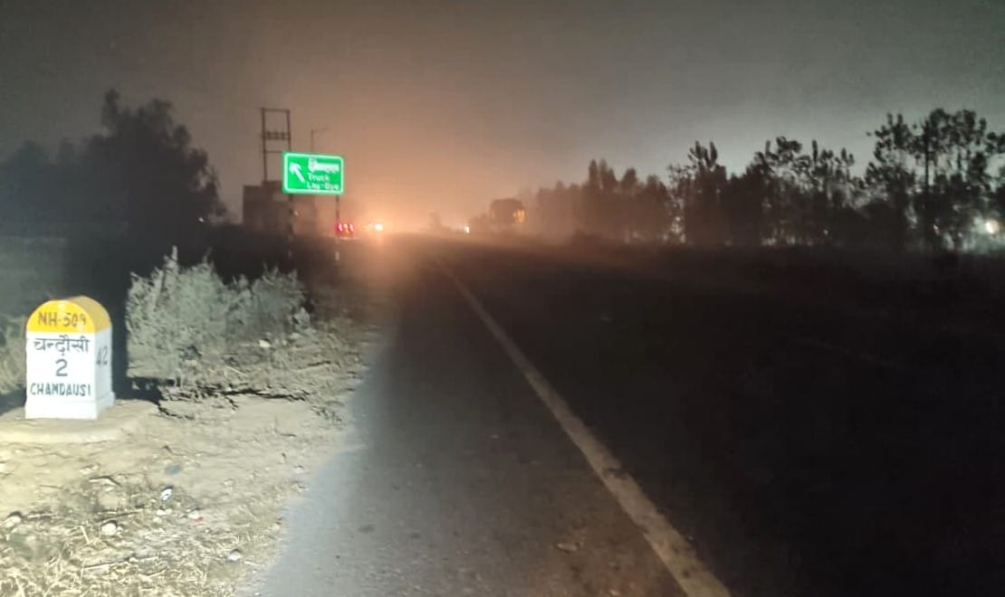 Darkness engulfs the new bypass, creating a danger for traffic.